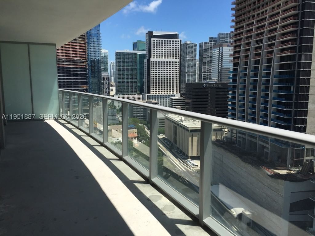 Real estate property located at 1100 Miami Ave #2111, Miami-dade, 1100 Millecento Residence, Miami, FL