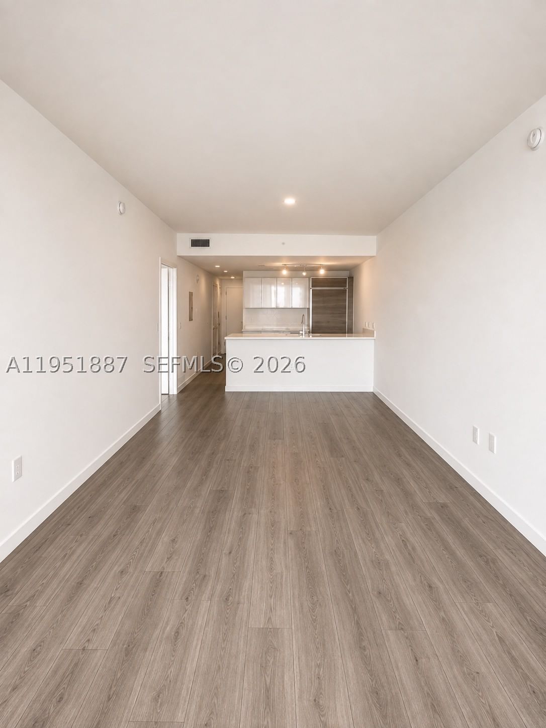 Real estate property located at 1100 Miami Ave #2111, Miami-dade, 1100 Millecento Residence, Miami, FL