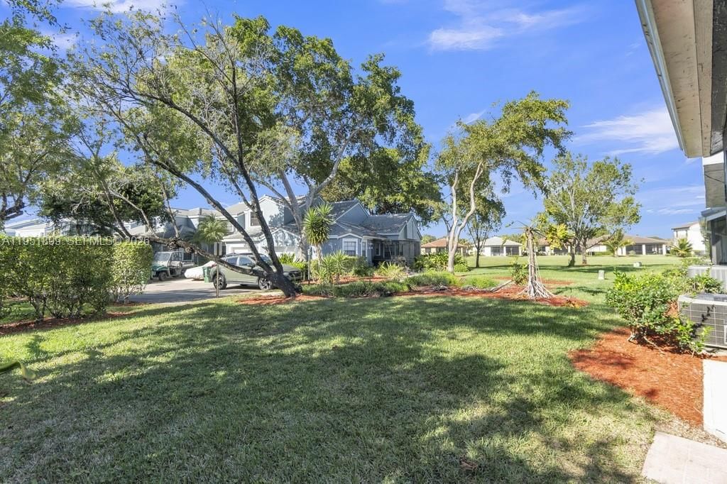 Real estate property located at 8209 Waterford Ave, Broward, Waterford, Tamarac, FL