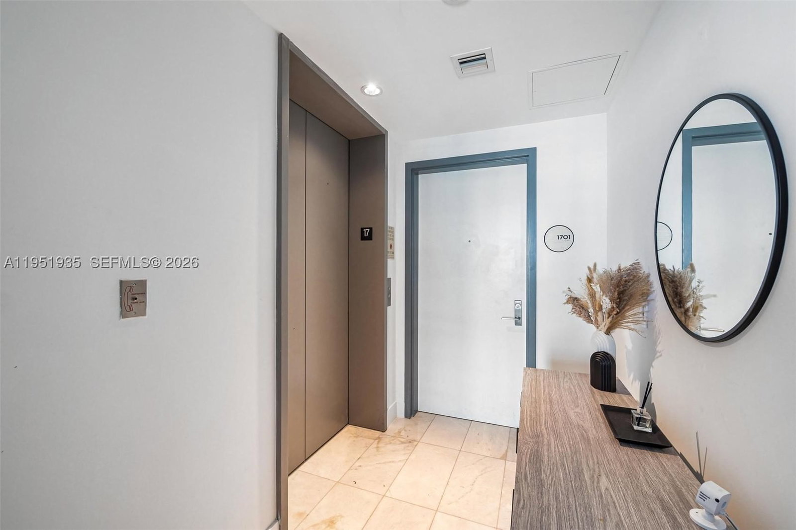 Real estate property located at 3131 7th Ave #1701, Miami-dade, One Paraiso Condo, Miami, FL