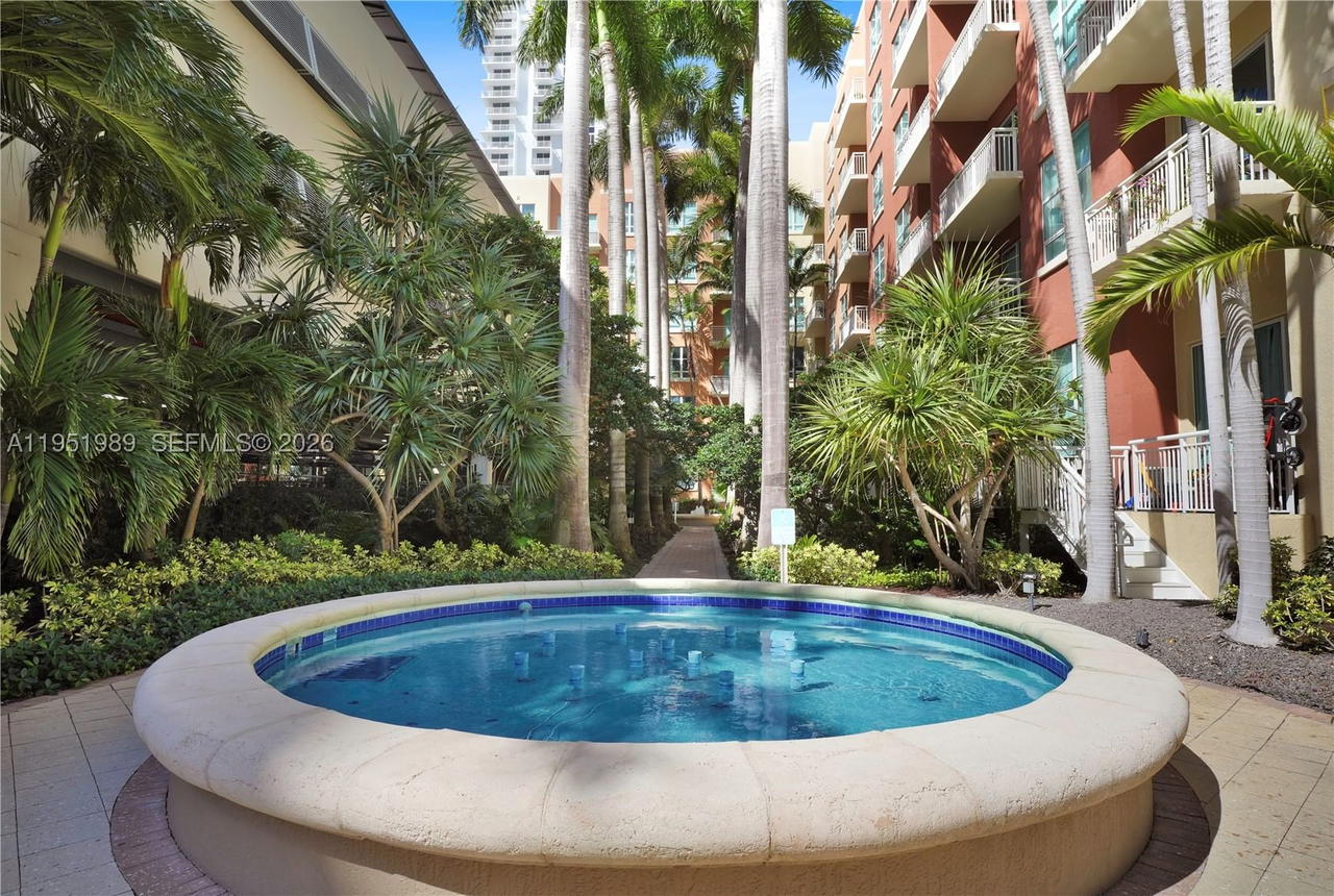 Real estate property located at 2001 Biscayne Blvd #3213, Miami-dade, Cite Condo, Miami, FL