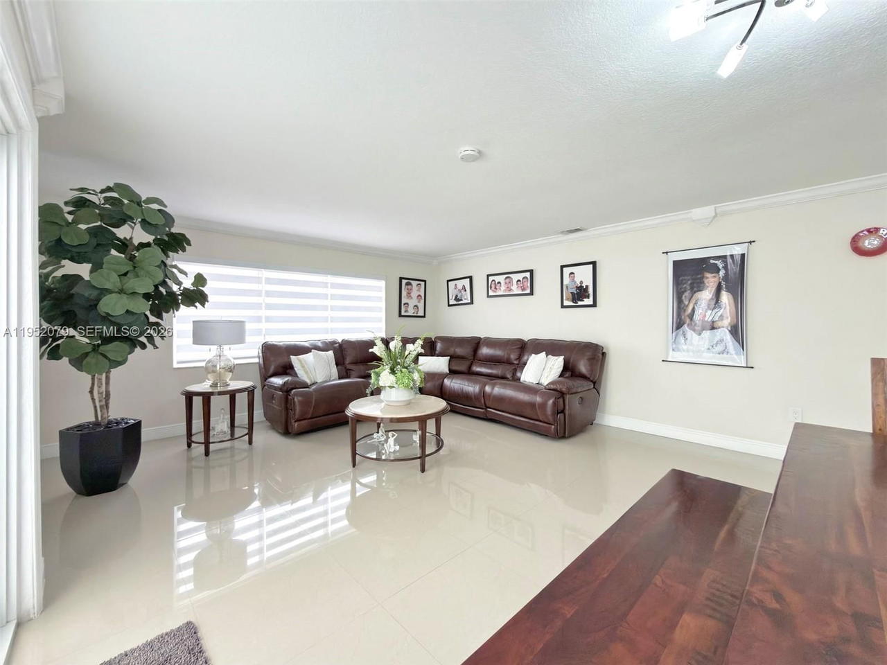 Real estate property located at 1300 136th Pl, Miami-dade, Tamiami Lakes Sec 4, Miami, FL