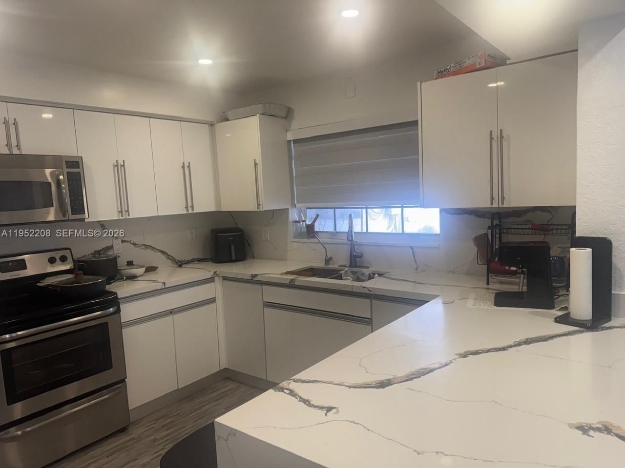 Real estate property located at 19700 6th Pl, Miami-dade, Sierra Mirada, Miami Gardens, FL