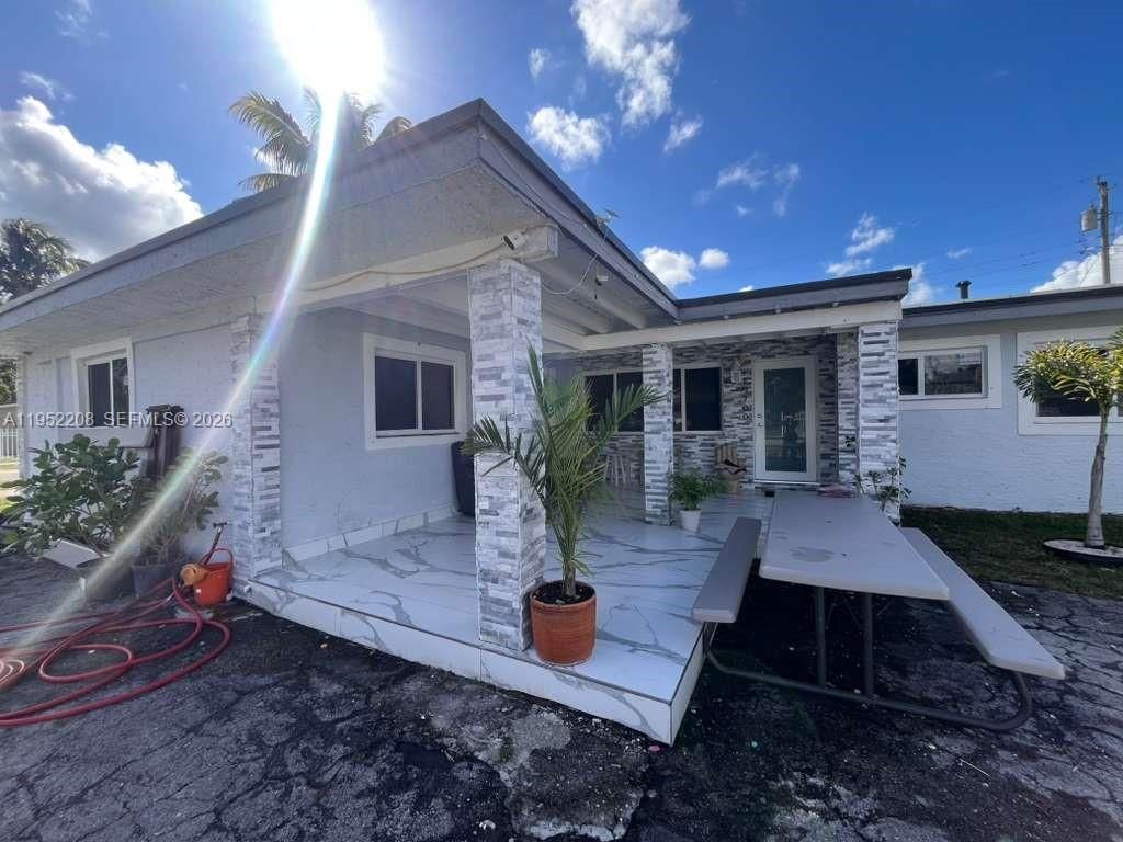 Real estate property located at 19700 6th Pl, Miami-dade, Sierra Mirada, Miami Gardens, FL