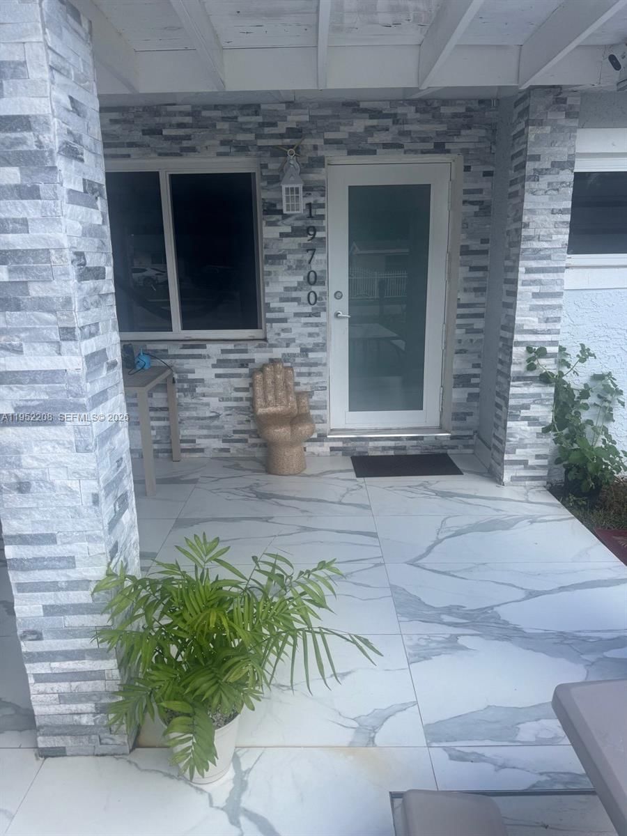 Real estate property located at 19700 6th Pl, Miami-dade, Sierra Mirada, Miami Gardens, FL