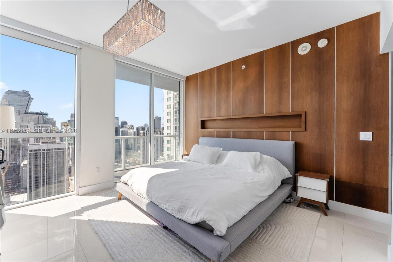 Real estate property located at 244 Biscayne Blvd #4407, Miami-dade, Vizcayne North Condo, Miami, FL