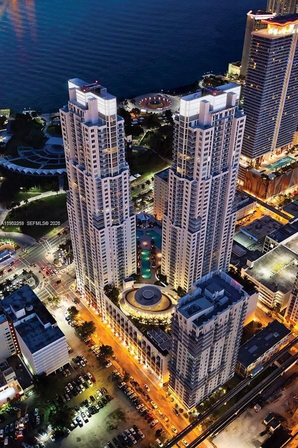 Real estate property located at 244 Biscayne Blvd #4407, Miami-dade, Vizcayne North Condo, Miami, FL