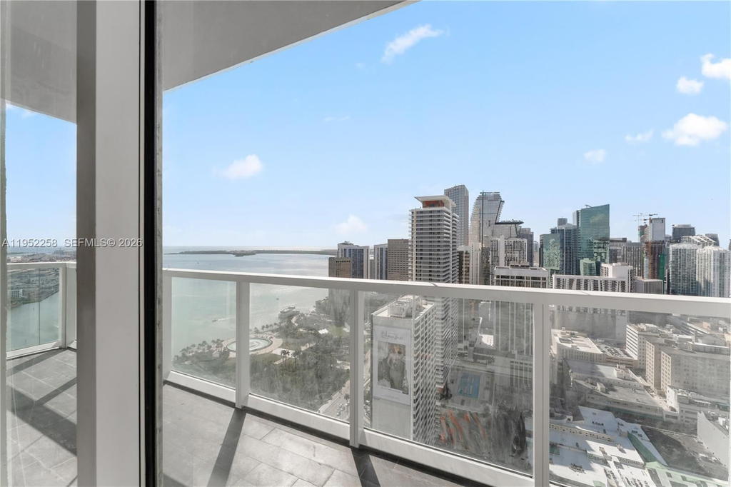 Real estate property located at 244 Biscayne Blvd #4407, Miami-dade, Vizcayne North Condo, Miami, FL