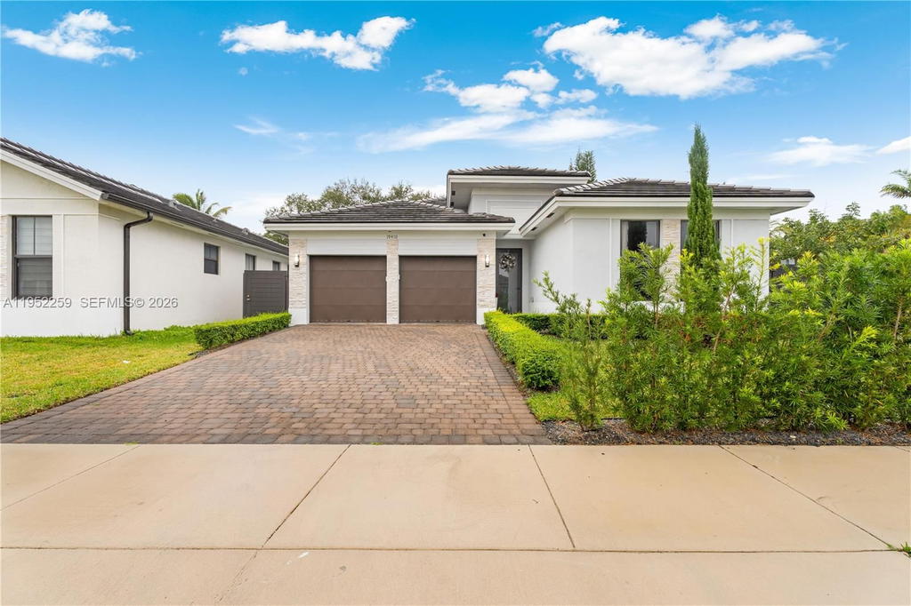 Real estate property located at 19410 124th Ct, Miami-dade, San Antonio Estates, Miami, FL