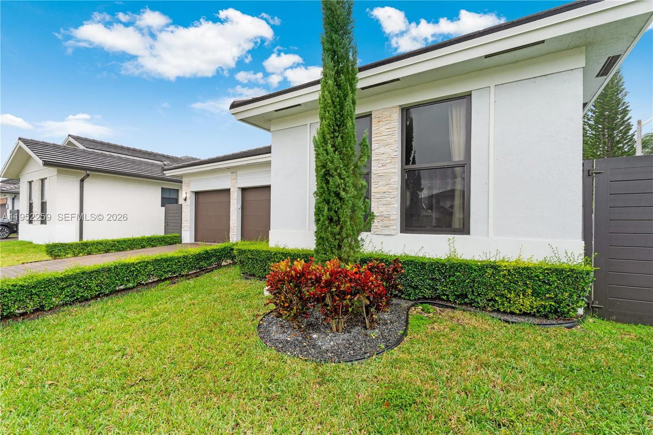 Real estate property located at 19410 124th Ct, Miami-dade, San Antonio Estates, Miami, FL