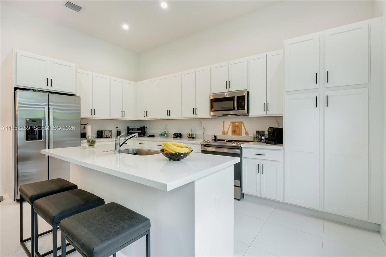 Real estate property located at 19410 124th Ct, Miami-dade, San Antonio Estates, Miami, FL