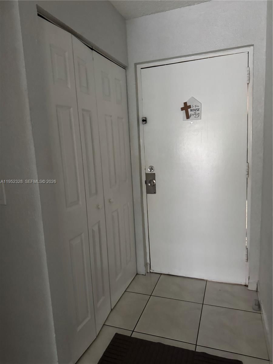 Real estate property located at 1480 46th St #203, Miami-dade, Casa Real Condo, Hialeah, FL