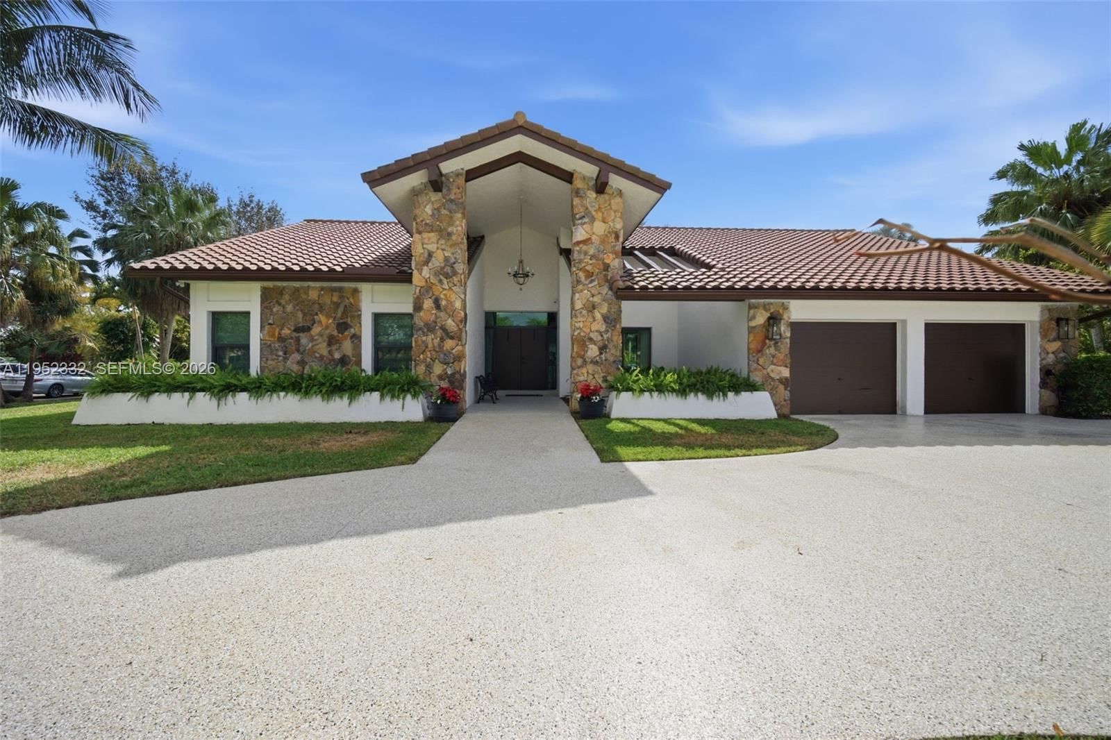 Real estate property located at 11850 Oak Leaf Dr., Broward, Laurel Oaks East, Davie, FL