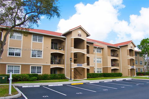 Real estate property located at 100 117th Ter #2303, Broward, Marquesa Condo, Pembroke Pines, FL