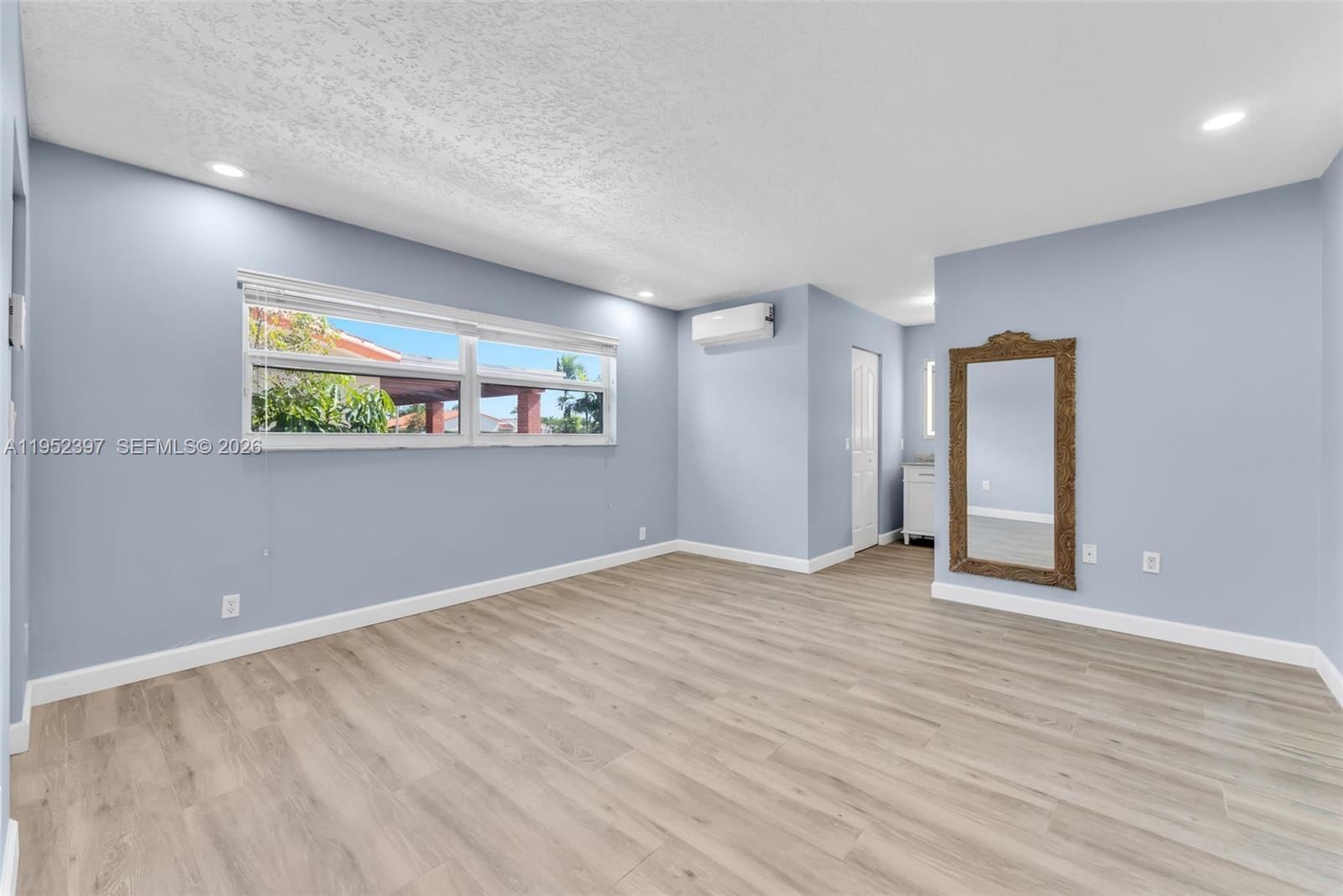 Real estate property located at 13210 21st St, Miami-dade, Tamiami Lakes Sec 1, Miami, FL
