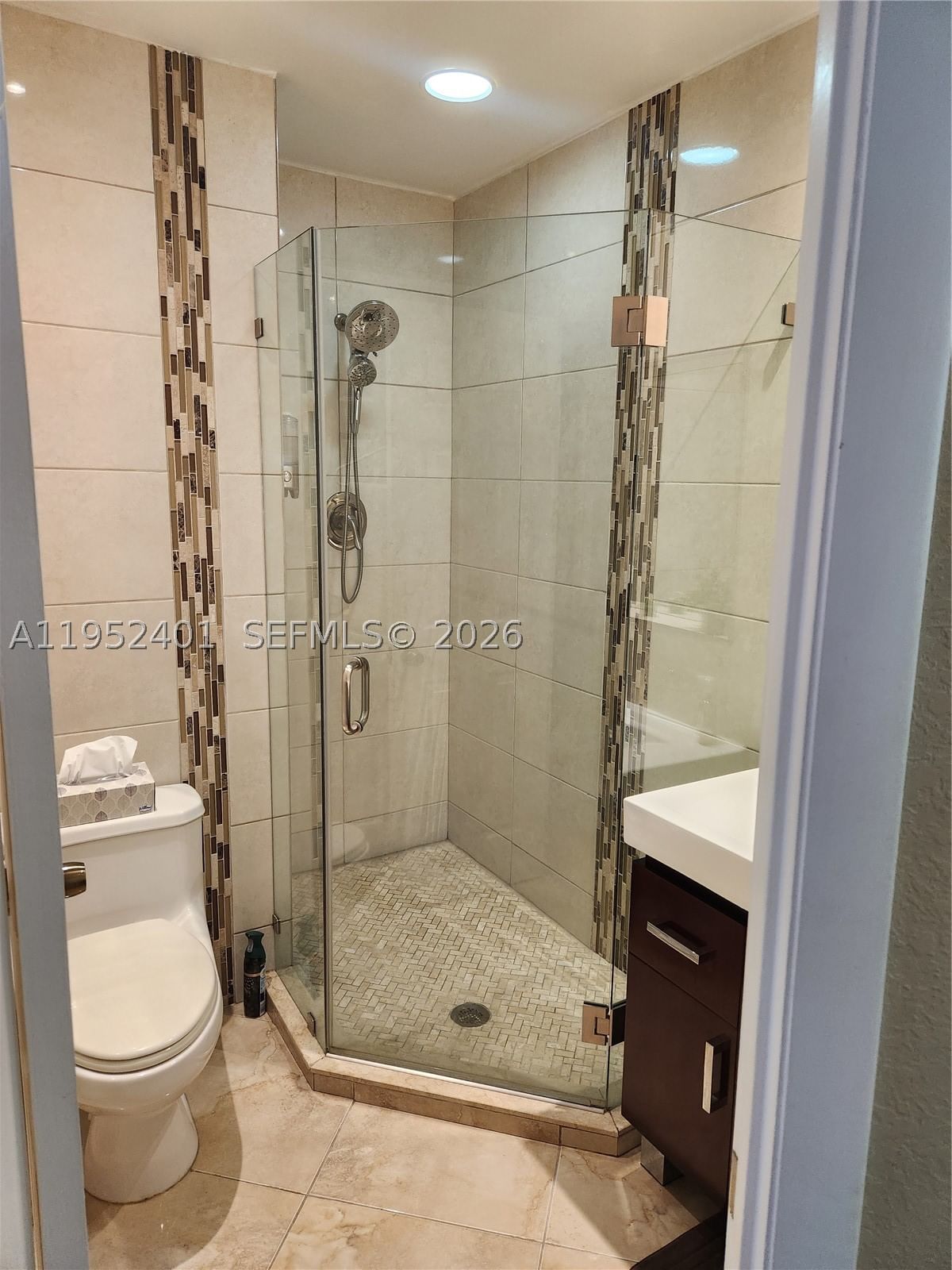 Real estate property located at 5100 35th St #101, Broward, Willow Gardens Condo, Lauderdale Lakes, FL