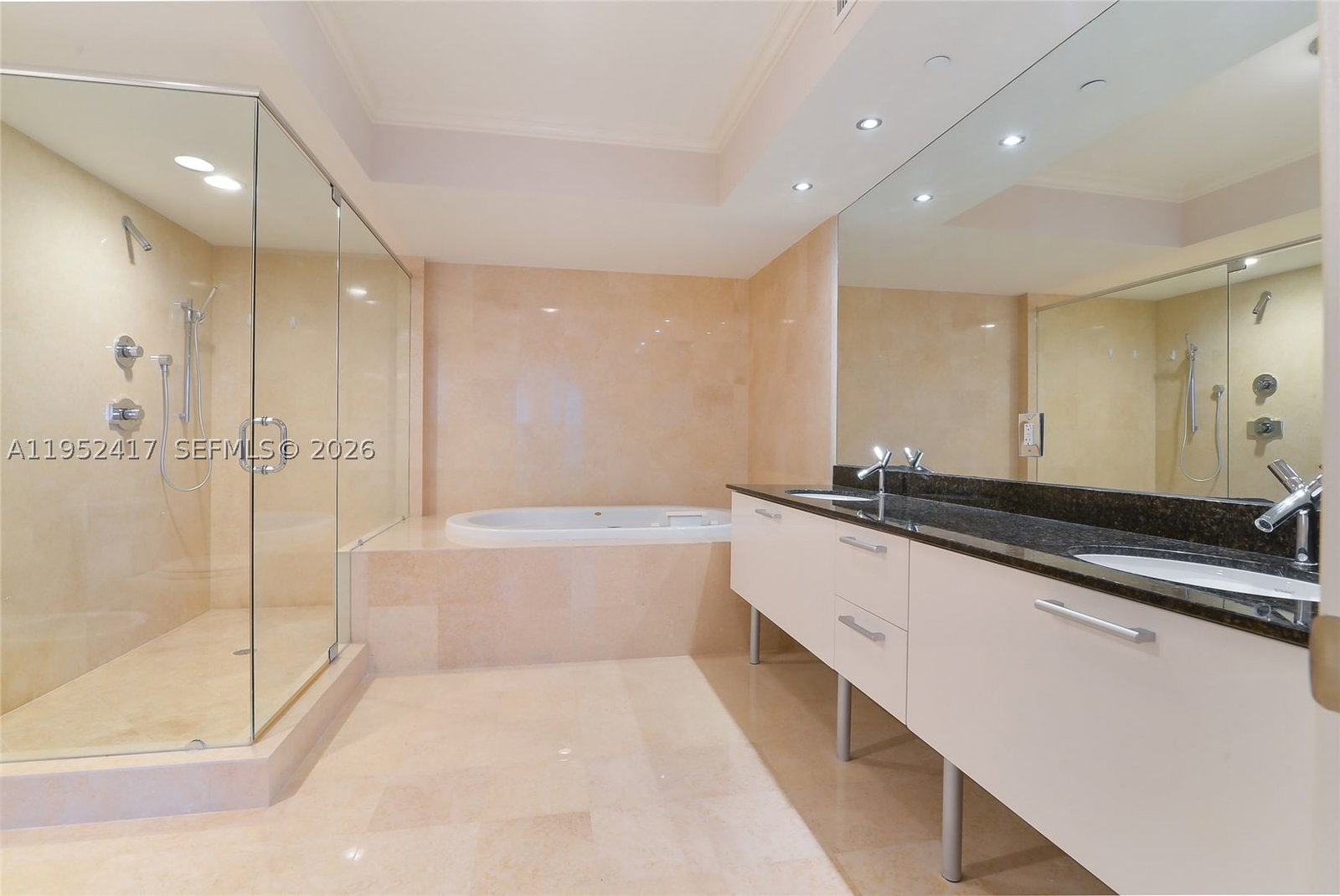Real estate property located at 17201 Collins Ave+DEN #1403, Miami-dade, Ocean Four Condo, Sunny Isles Beach, FL