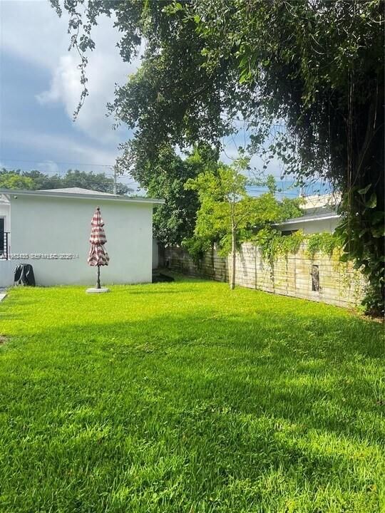 Real estate property located at 15 52nd St, Miami-dade, Railway Shops Addn 2nd Am, Miami, FL