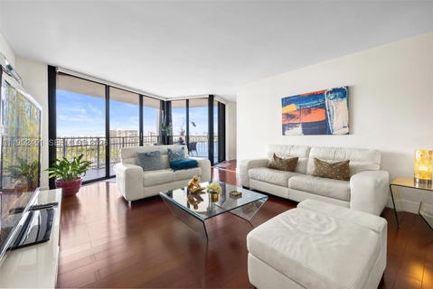 Real estate property located at 4000 Towerside Ter #2005, Miami-dade, The Towers Of Quayside Co, Miami, FL