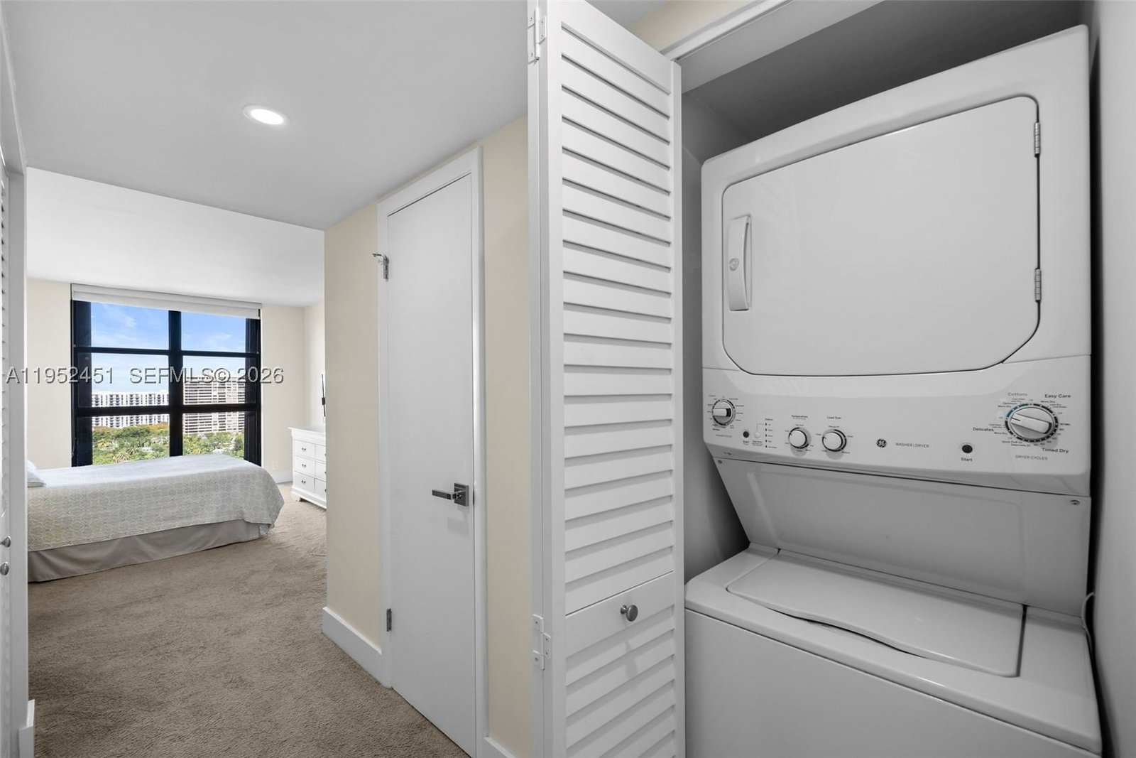 Real estate property located at 4000 Towerside Ter #2005, Miami-dade, The Towers Of Quayside Co, Miami, FL