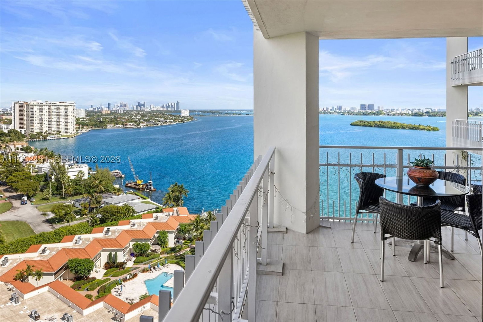 Real estate property located at 4000 Towerside Ter #2005, Miami-dade, The Towers Of Quayside Co, Miami, FL