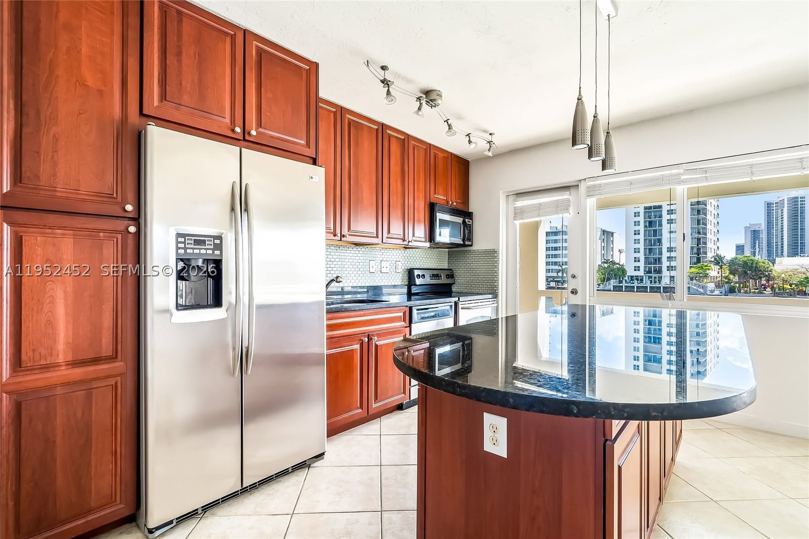 Real estate property located at 2895 32nd St #207, Broward, Waterside On The Intracoa, Fort Lauderdale, FL