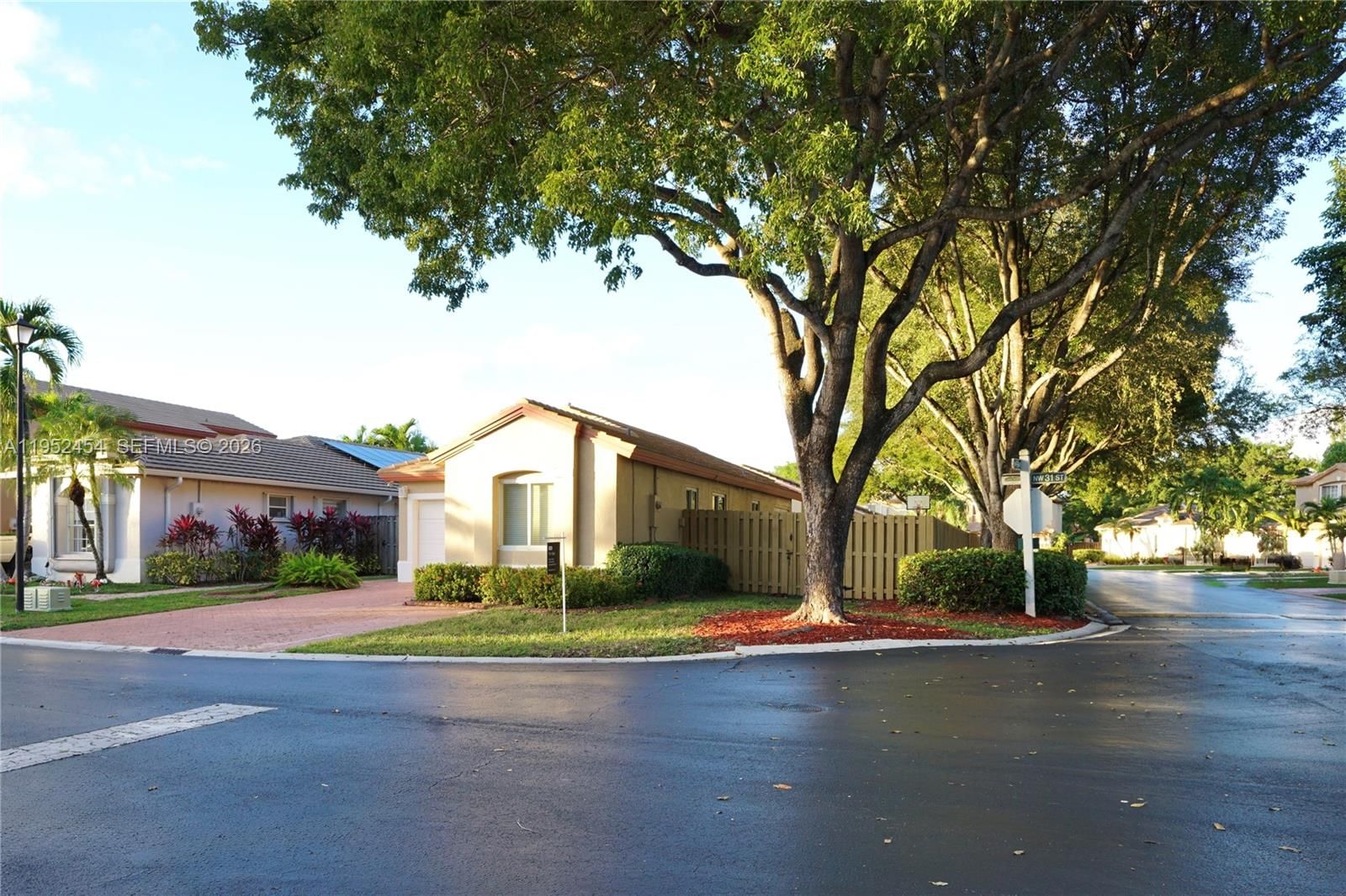 Real estate property located at 9913 31st St, Miami-dade, Costa Verde Sec 1, Doral, FL