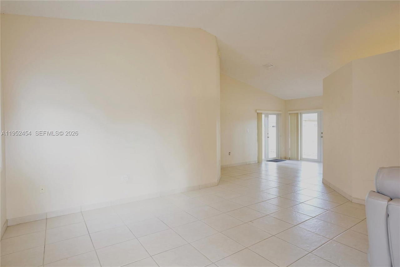 Real estate property located at 9913 31st St, Miami-dade, Costa Verde Sec 1, Doral, FL