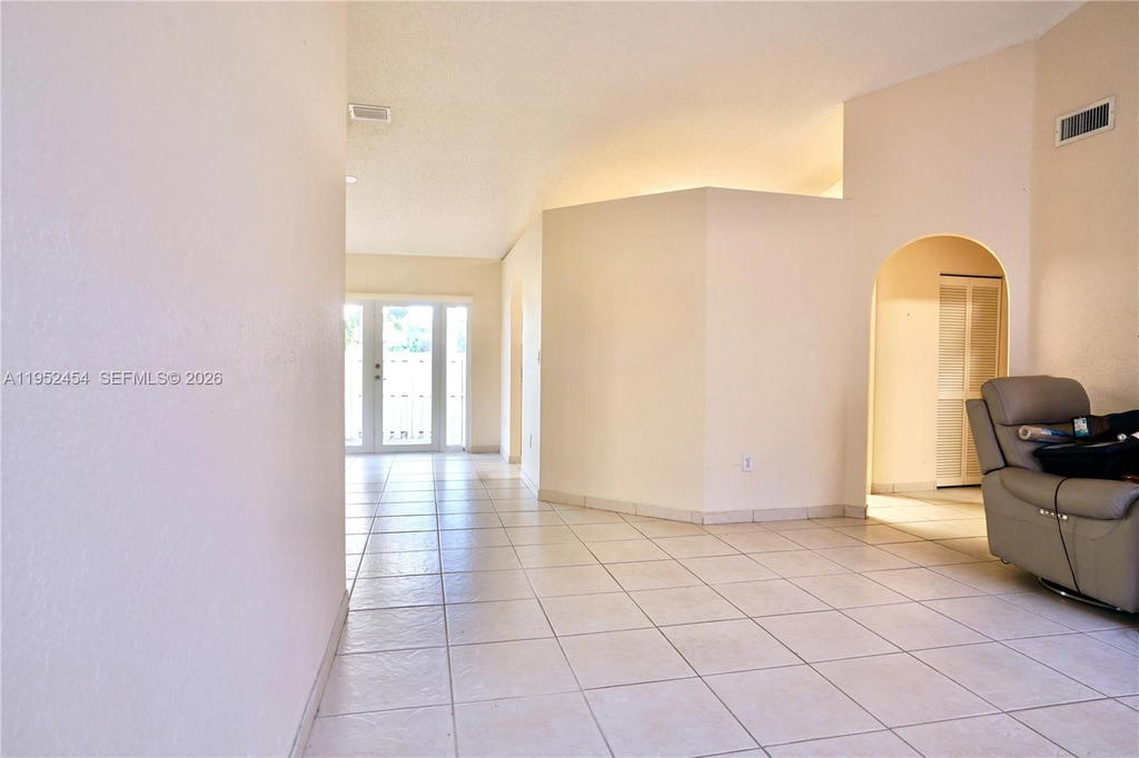 Real estate property located at 9913 31st St, Miami-dade, Costa Verde Sec 1, Doral, FL