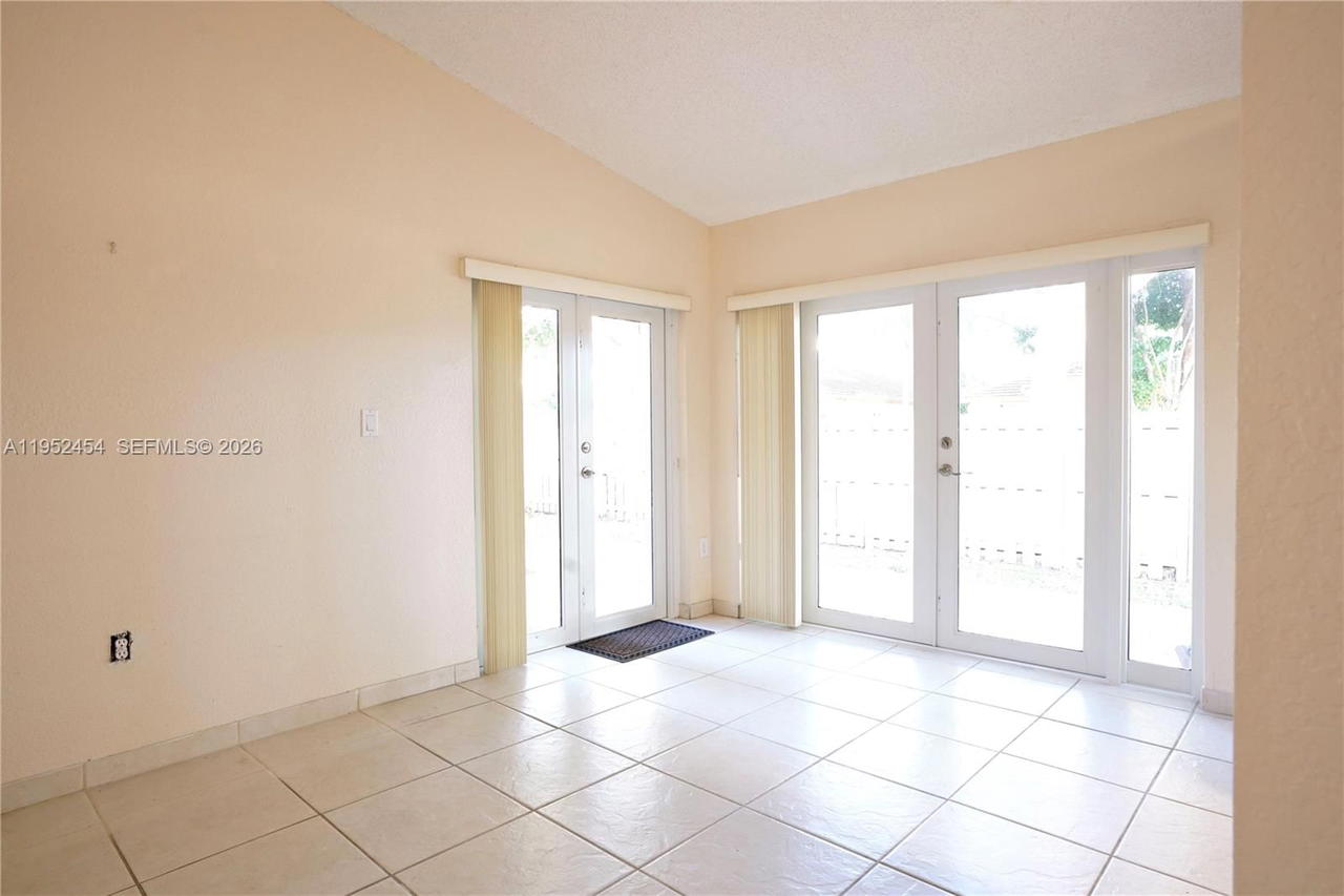 Real estate property located at 9913 31st St, Miami-dade, Costa Verde Sec 1, Doral, FL