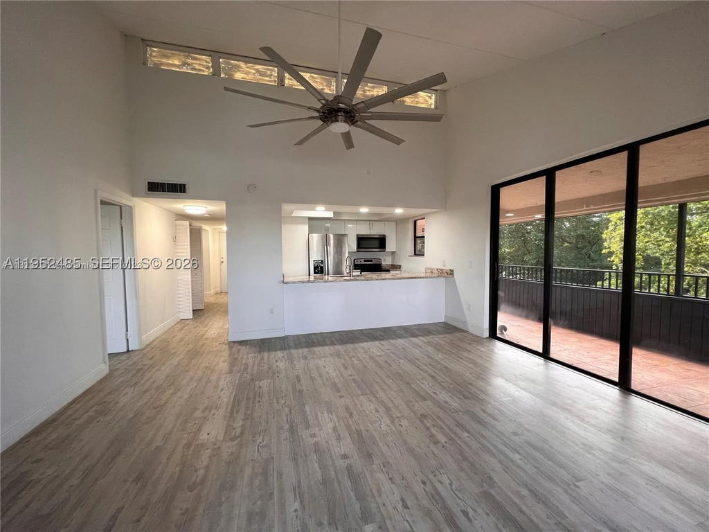 Real estate property located at 16220 2nd Ave #511, Miami-dade, Parkway Grove Condo Par, Miami, FL