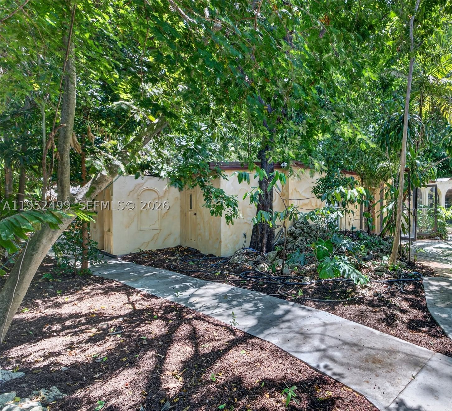 Real estate property located at 732 43rd Ct, Broward, Prospect Gardens, Oakland Park, FL