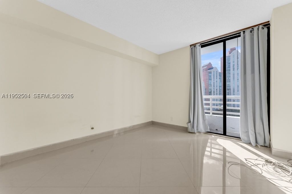 Real estate property located at 3300 192nd St #1414, Miami-dade, Parc Central Aventura Eas, Aventura, FL