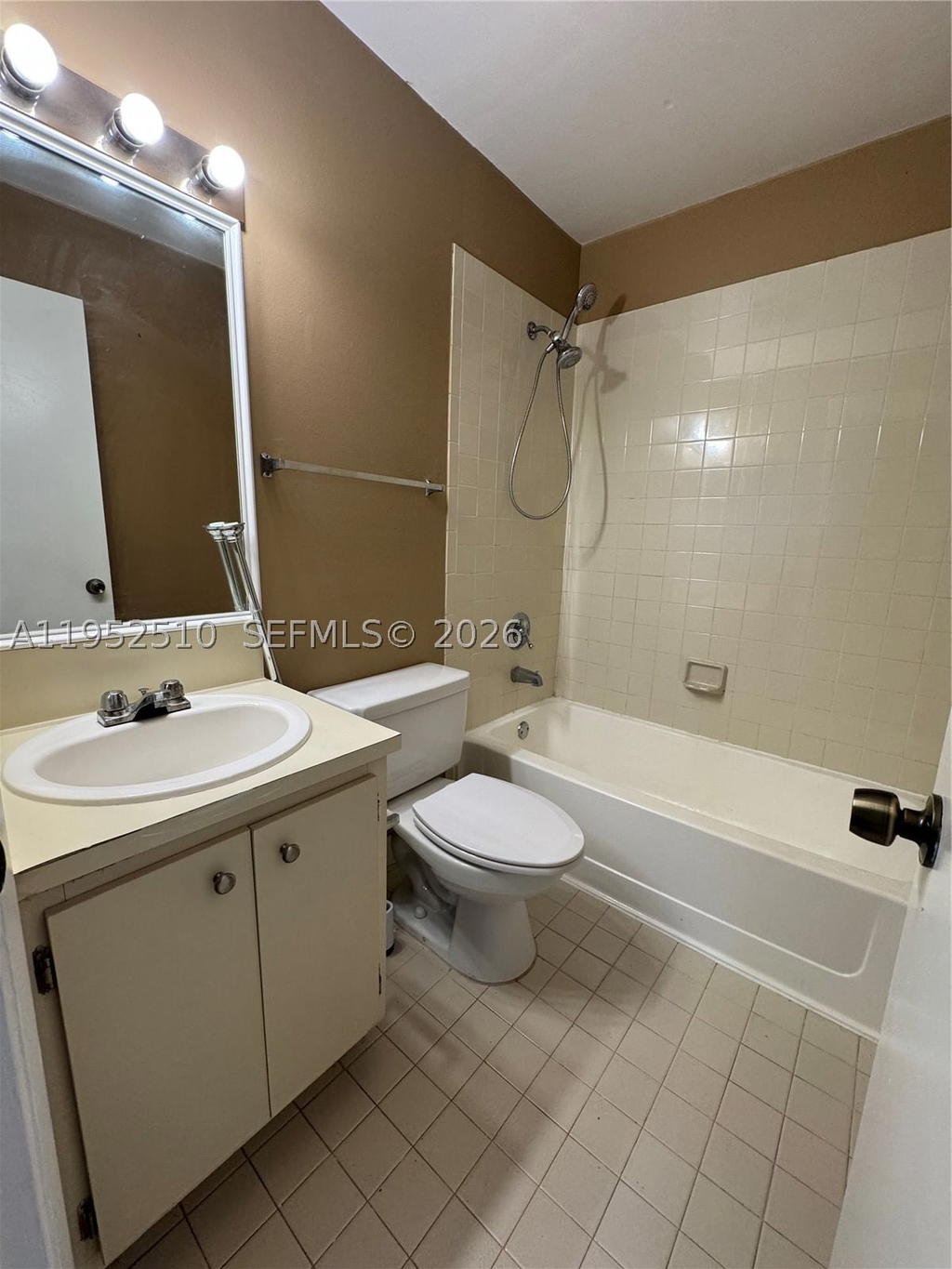 Real estate property located at 7235 179th St #311, Miami-dade, Villa Bellini Condo, Hialeah, FL
