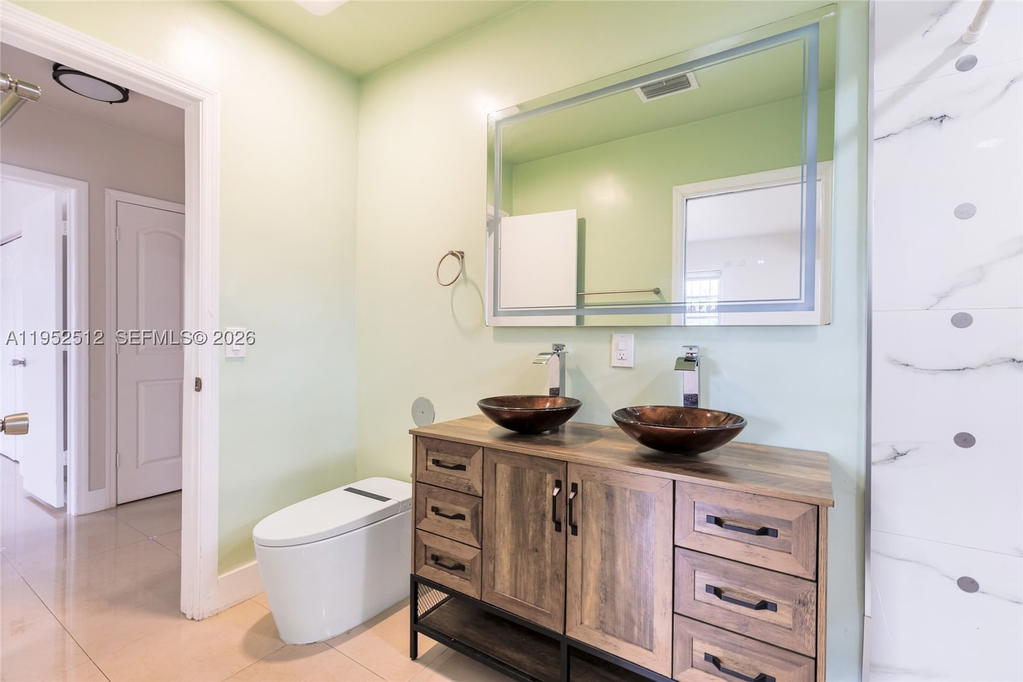Real estate property located at 14601 10th Ave, Miami-dade, Biscayne Gardens Sec F Pt, Miami, FL