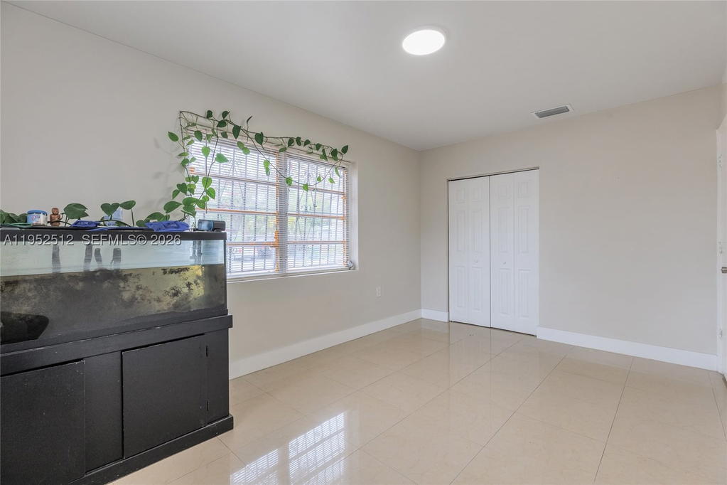 Real estate property located at 14601 10th Ave, Miami-dade, Biscayne Gardens Sec F Pt, Miami, FL