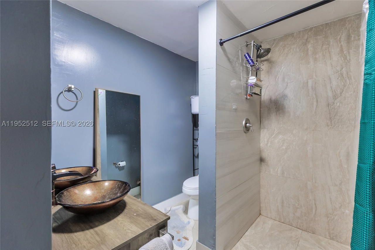 Real estate property located at 14601 10th Ave, Miami-dade, Biscayne Gardens Sec F Pt, Miami, FL