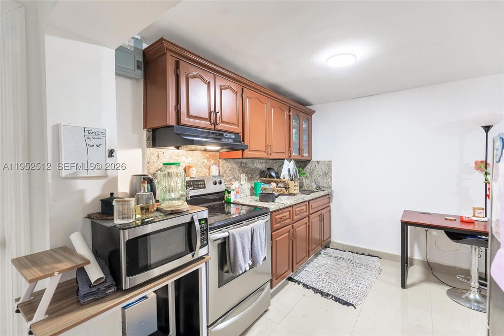 Real estate property located at 14601 10th Ave, Miami-dade, Biscayne Gardens Sec F Pt, Miami, FL