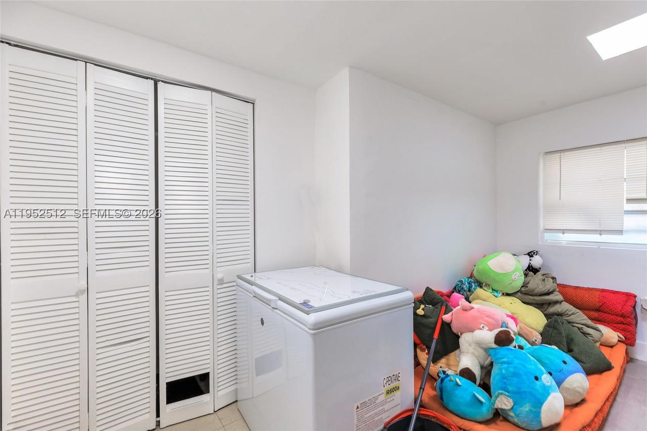 Real estate property located at 14601 10th Ave, Miami-dade, Biscayne Gardens Sec F Pt, Miami, FL