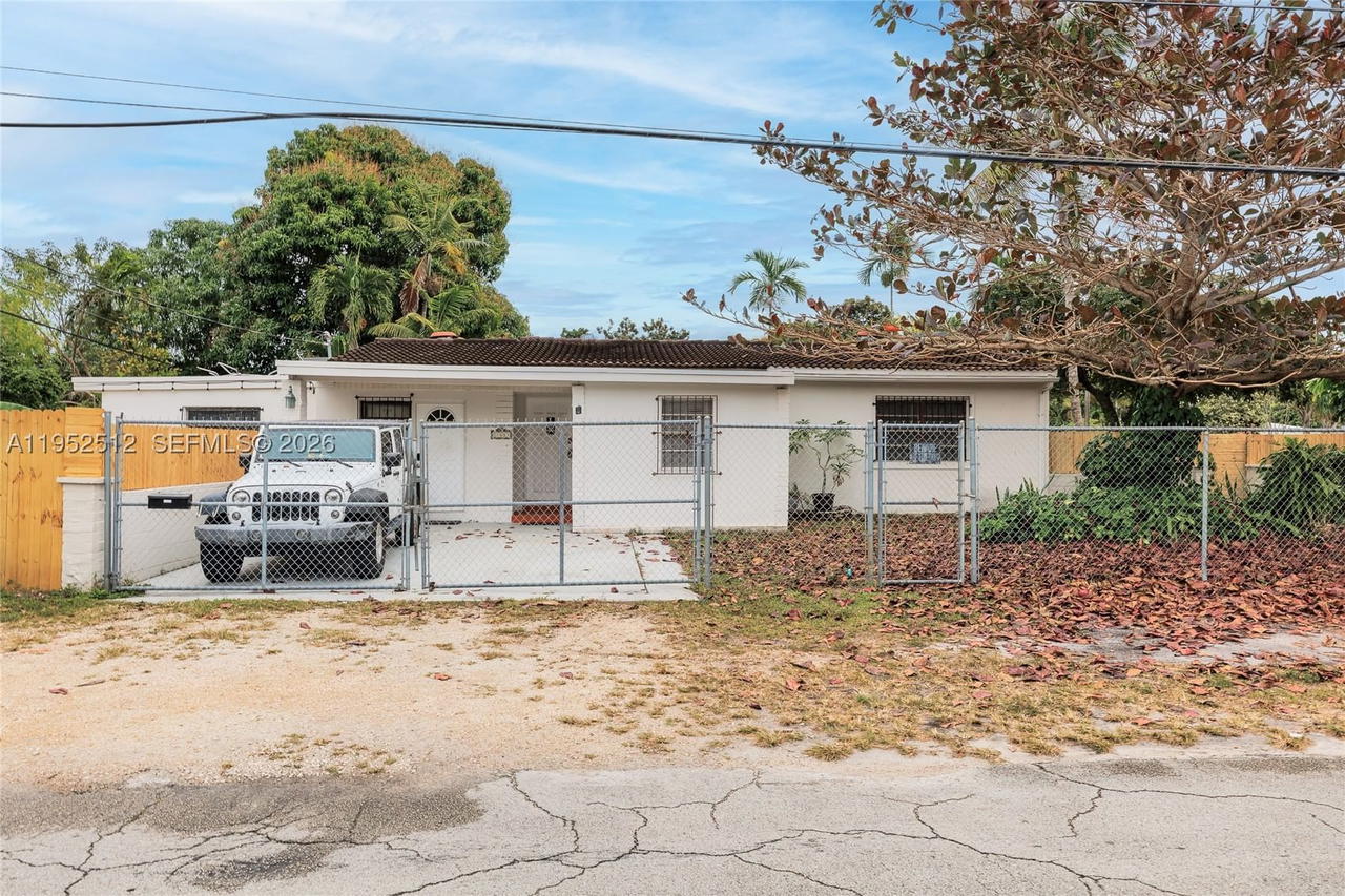 Real estate property located at 14601 10th Ave, Miami-dade, Biscayne Gardens Sec F Pt, Miami, FL