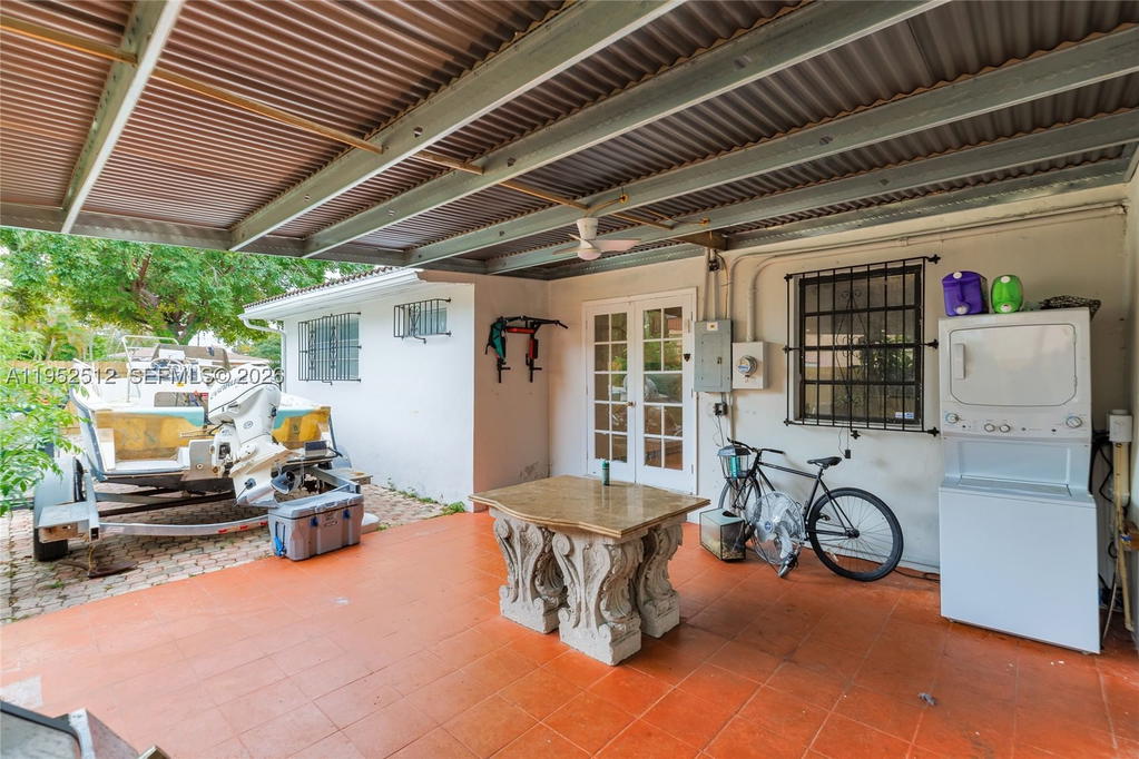 Real estate property located at 14601 10th Ave, Miami-dade, Biscayne Gardens Sec F Pt, Miami, FL