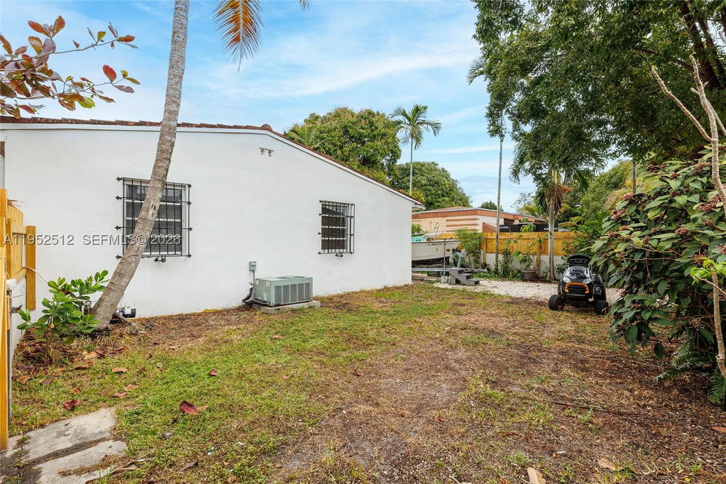 Real estate property located at 14601 10th Ave, Miami-dade, Biscayne Gardens Sec F Pt, Miami, FL