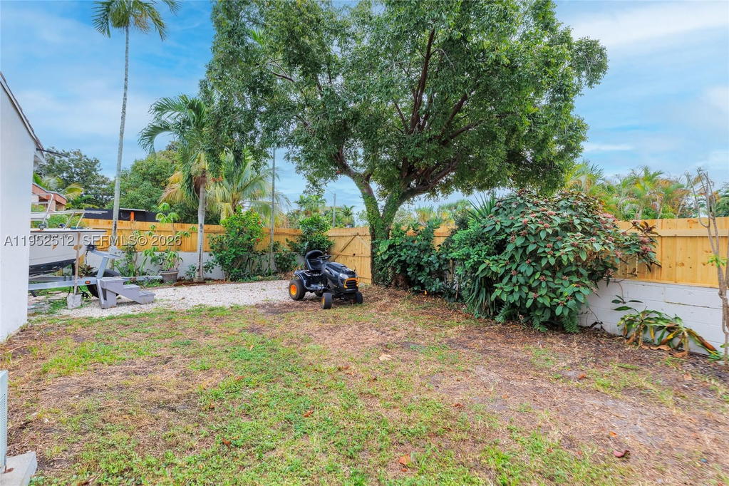 Real estate property located at 14601 10th Ave, Miami-dade, Biscayne Gardens Sec F Pt, Miami, FL