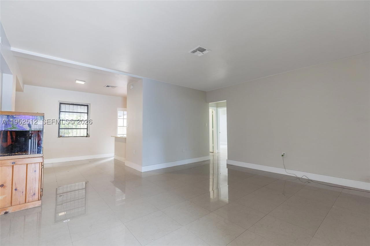 Real estate property located at 14601 10th Ave, Miami-dade, Biscayne Gardens Sec F Pt, Miami, FL