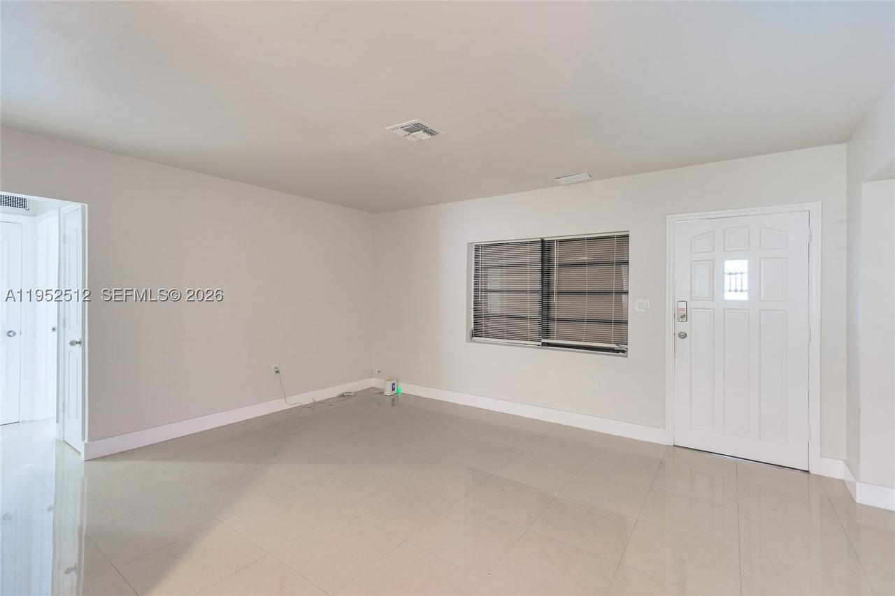 Real estate property located at 14601 10th Ave, Miami-dade, Biscayne Gardens Sec F Pt, Miami, FL