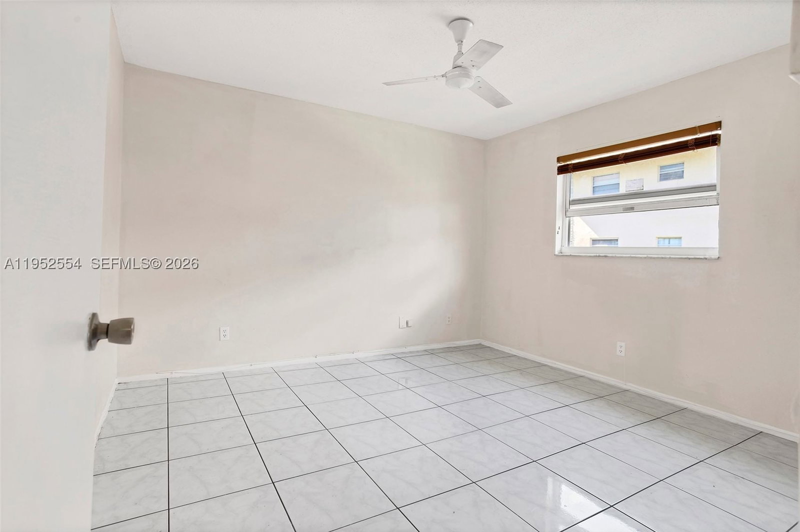 Real estate property located at 4151 41st St #301, Broward, Pearl Condo, Lauderdale Lakes, FL