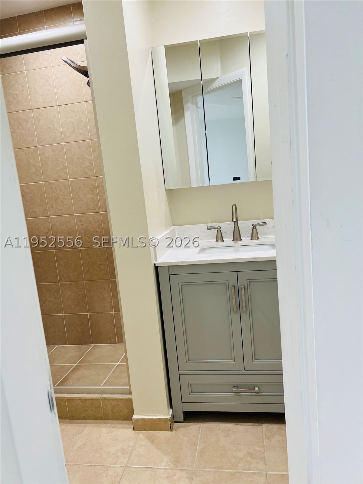 Real estate property located at 8000 Fairview Dr #310, Broward, Versailles Gardens Condo, Tamarac, FL