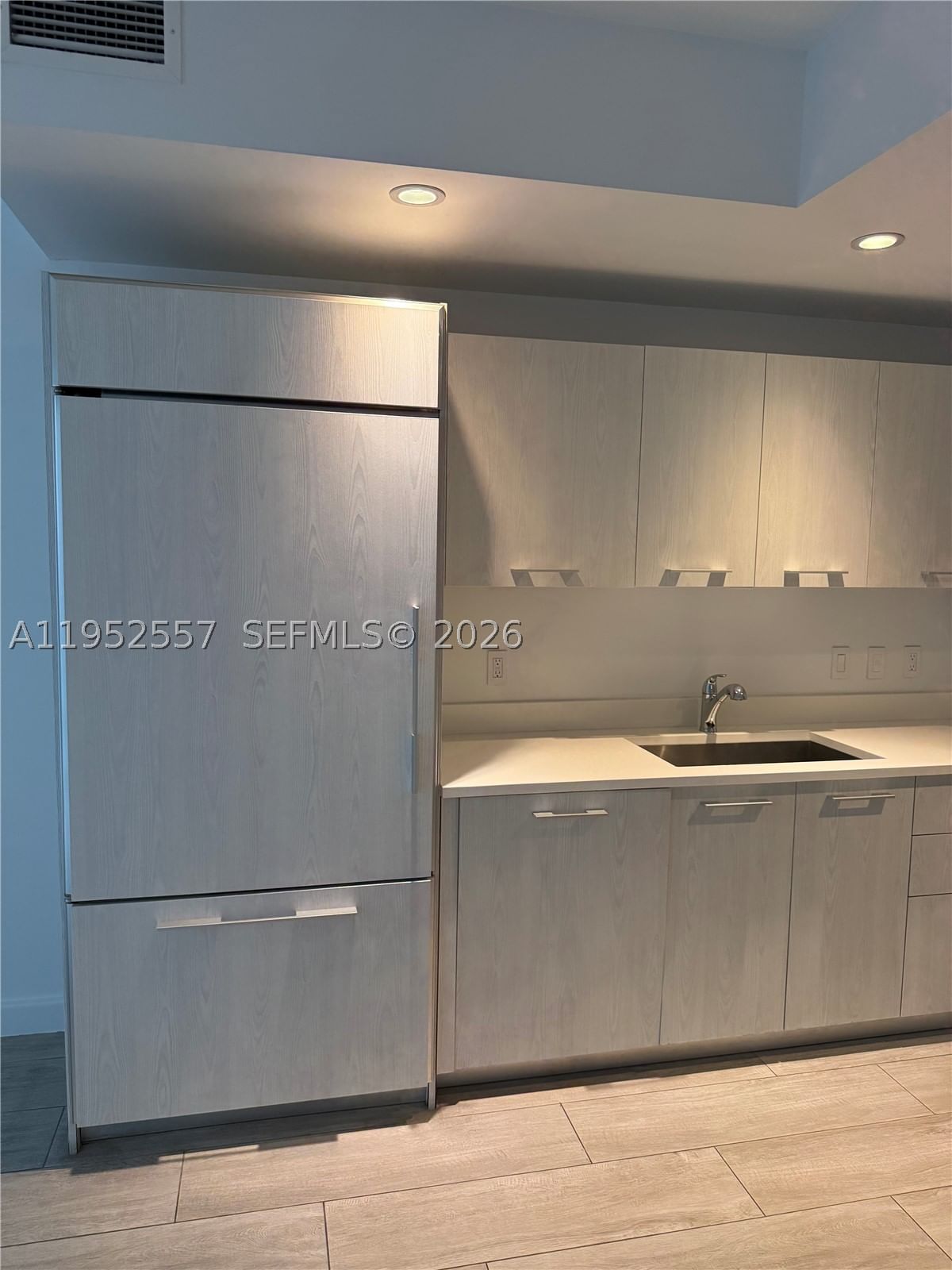Real estate property located at 45 9th St #1004, Miami-dade, Brickell Heights East Con, Miami, FL
