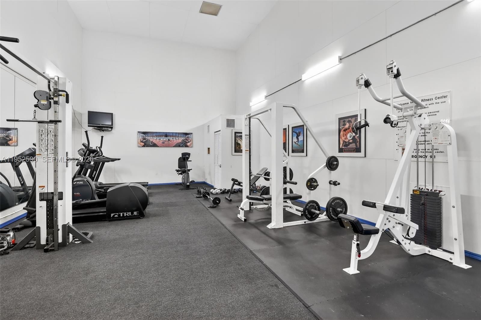 Real estate property located at 9999 Summerbreeze Dr #401, Broward, Summerbreeze Condo, Sunrise, FL