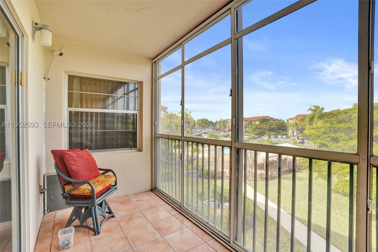 Real estate property located at 12955 16th Ct #314M, Broward, Ivanhoe East At Century V, Pembroke Pines, FL